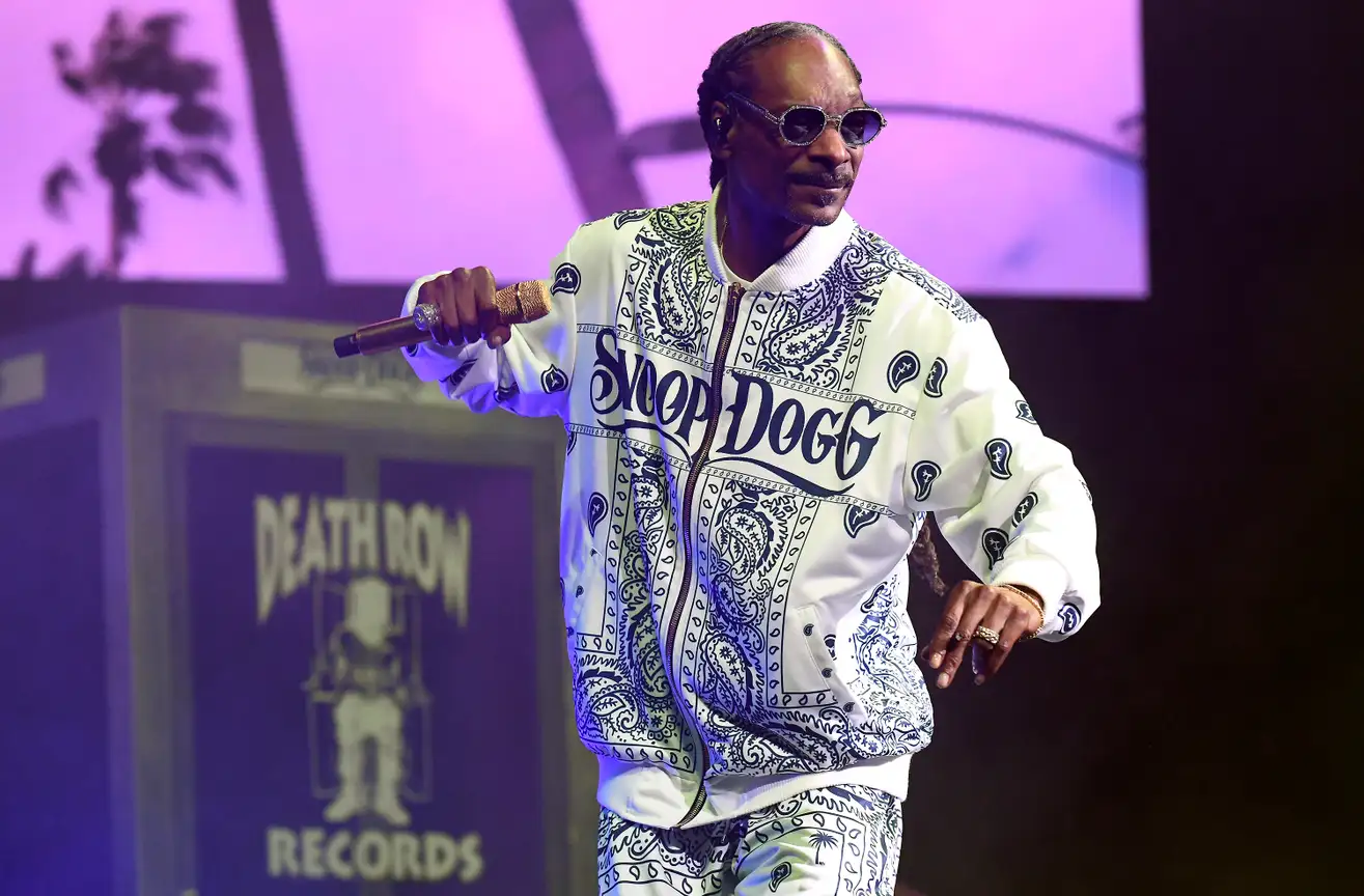 Just in Time for the Holidays, Snoop Dogg Drops Recipes From His Latest Cookbook