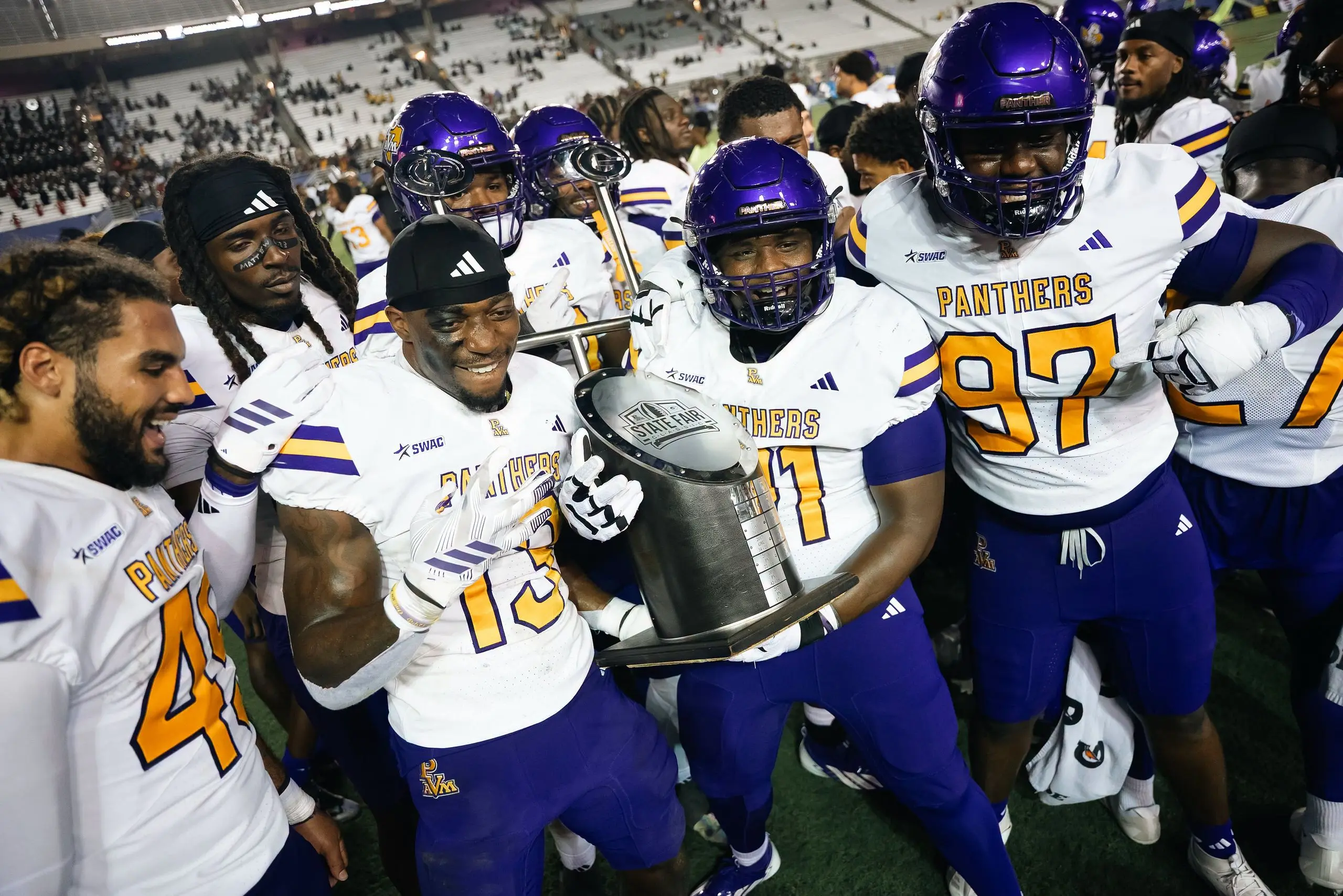 Prairie View A&M Holds Off Grambling State, Shares SWAC West Lead
